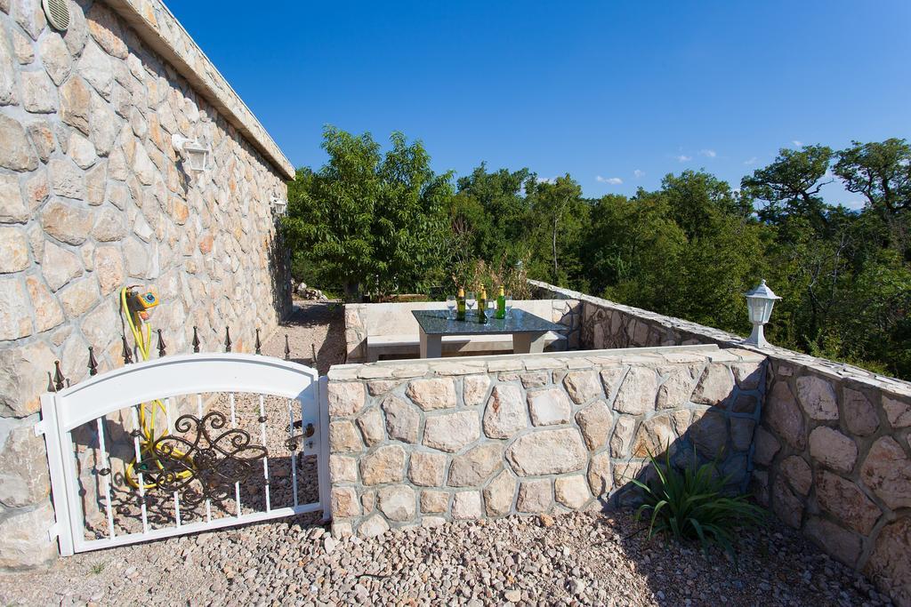 Villa Mir Polje  Eksteriør billede